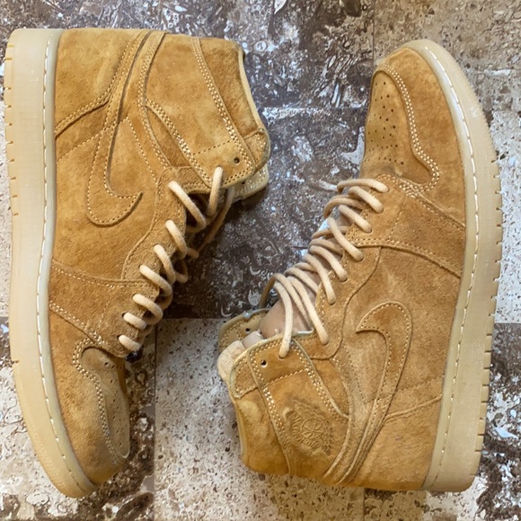 Air Jordan 1 Retro - Picture 8 of 16